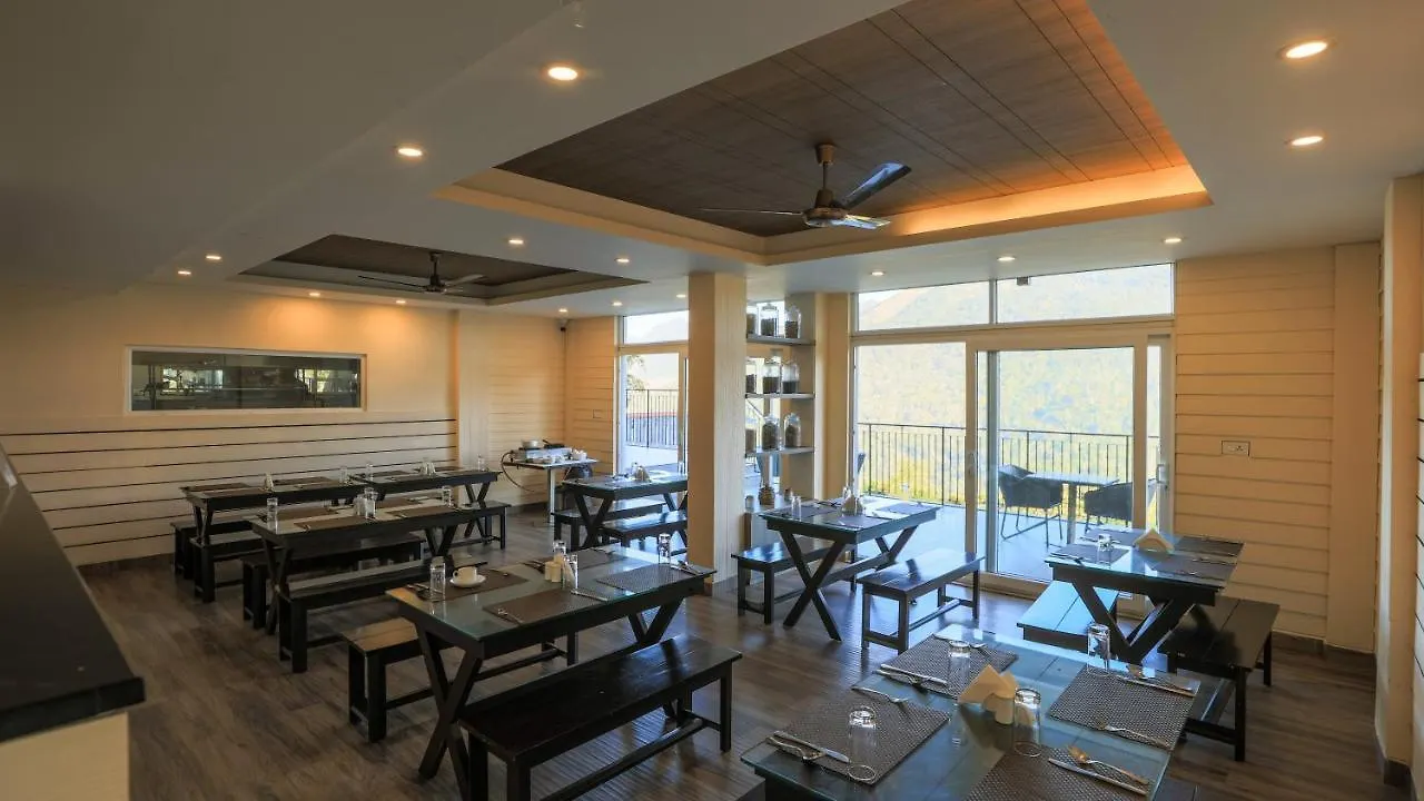 ****  Shola Crown Resort - Munnar Chinnakanal India